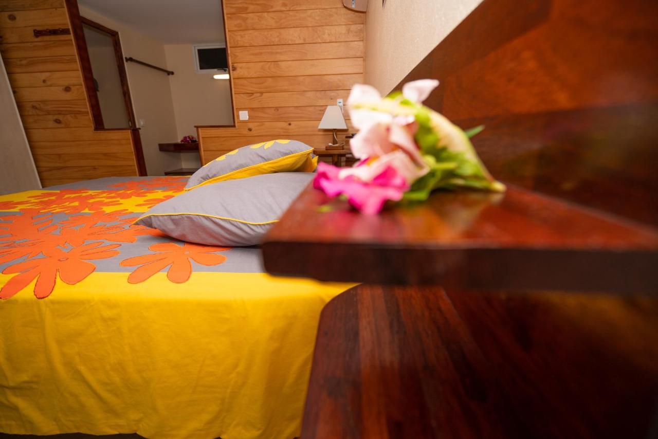 Bora Bora Holiday'S Lodge Buitenkant foto